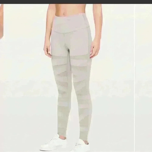 Lululemon Size 4 Wunder Under Pant High-Rise Tech Mesh 28 Dark Chrome Legging - Picture 3 of 12